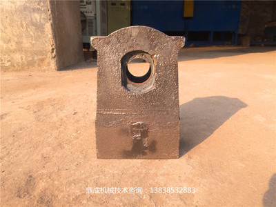 破碎機(jī)錘頭在使用過程中的保養(yǎng)也是提高使用效率的關(guān)鍵